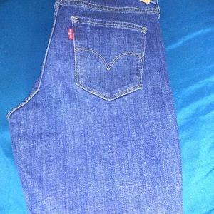 Ladies Levi Jeans